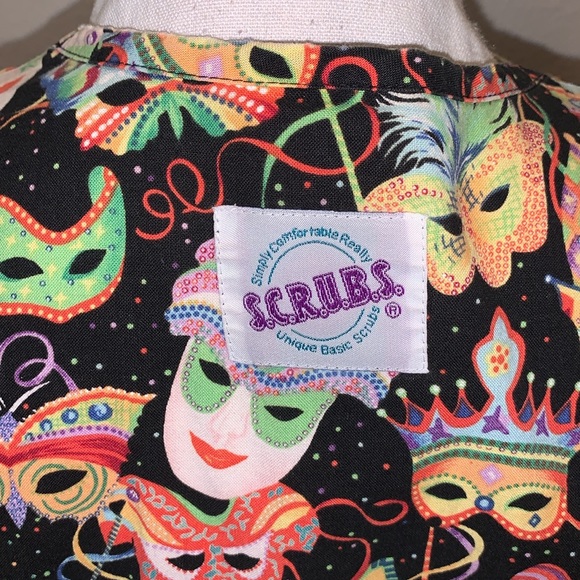 Scrubs black Mardi Gras Masks short sleeve scrub top - Picture 7 of 8